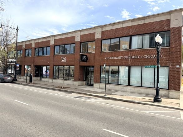 2015 W Irving Park Rd