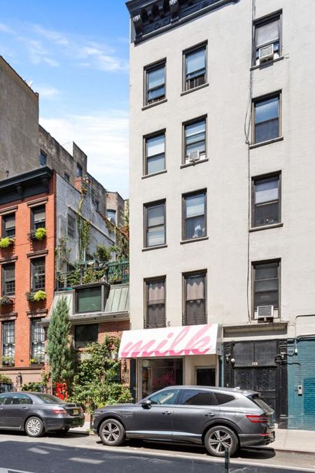 Retail space for Rent at 251 E 13th St in New York