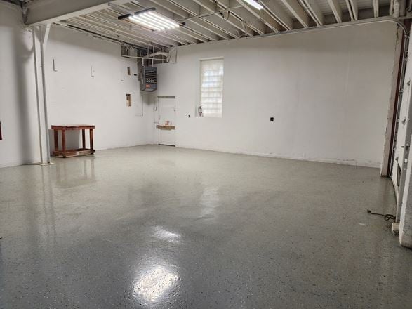205 W Lincoln Ave