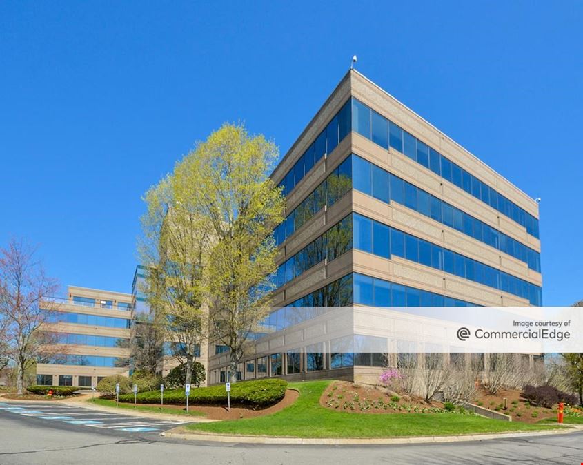 25 Burlington Mall Road