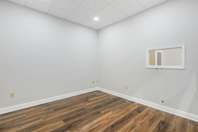 195 Chastain Meadows Ct NW