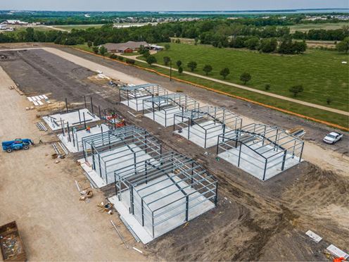 10446 CR 484 - 1600 SF warehouse suites