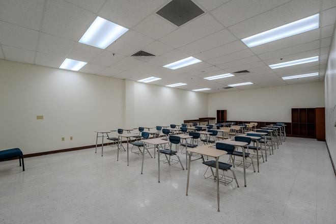 30,000 ±SQFT | Freestanding Office Space | Event Center | Service Industry | For Lease | Pharr, TX