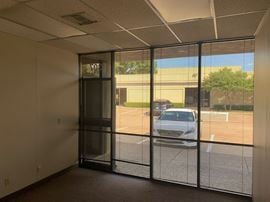 Retail/Office space along high traffic road in Richardson