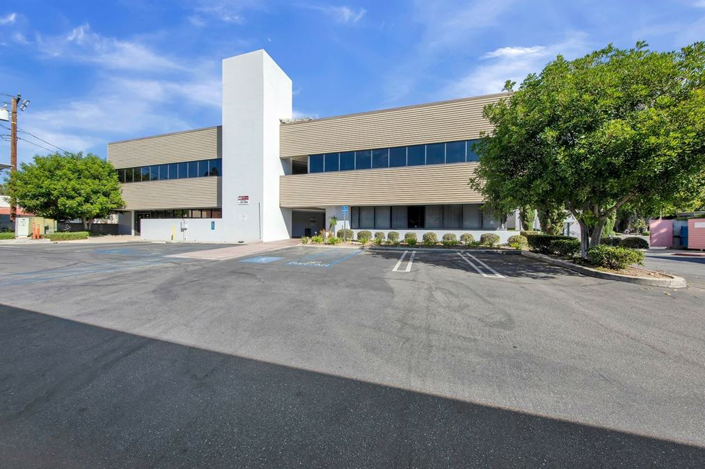 20 E Foothill Blvd