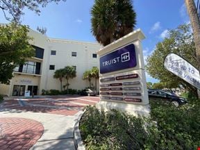 1010 Kennedy Dr 400