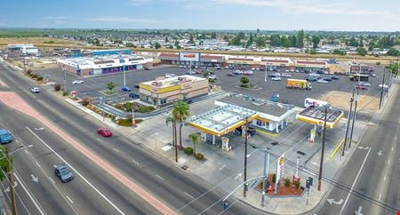 Retail space for Rent at 2680 Jensen Ave in Sanger