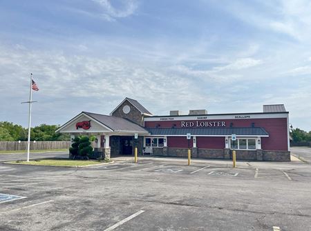 Photo of commercial space at 4243 NW Expressway St in Oklahoma City