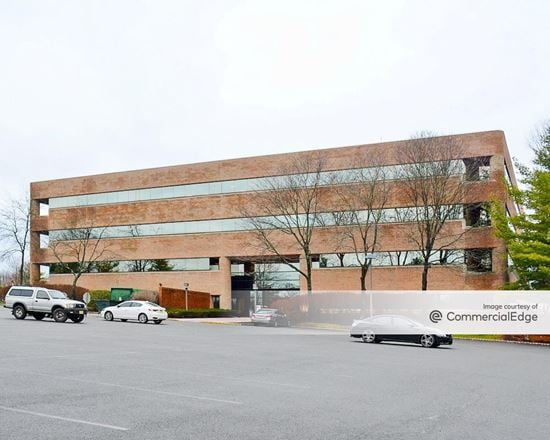 Somerset Hills Corporate Center - 10 Independence Blvd