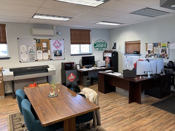 SINGLE-TENANT INDUSTRIAL INVESTMENT