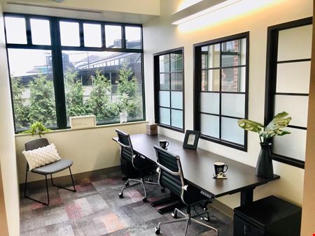 Shared and coworking spaces at 201 N Union St. in Alexandria