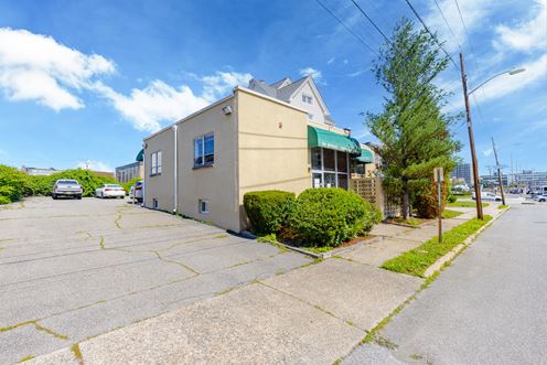 87 Old River Street