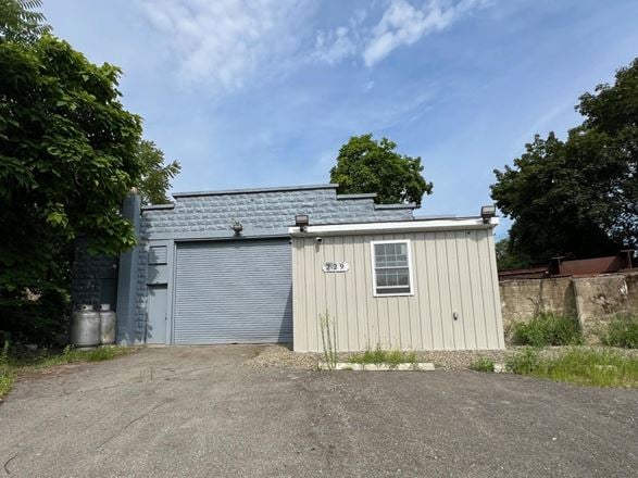 227 Union Ave