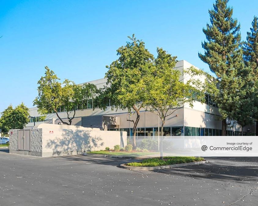 2590 Venture Oaks Way Property & Listing Details 42Floors