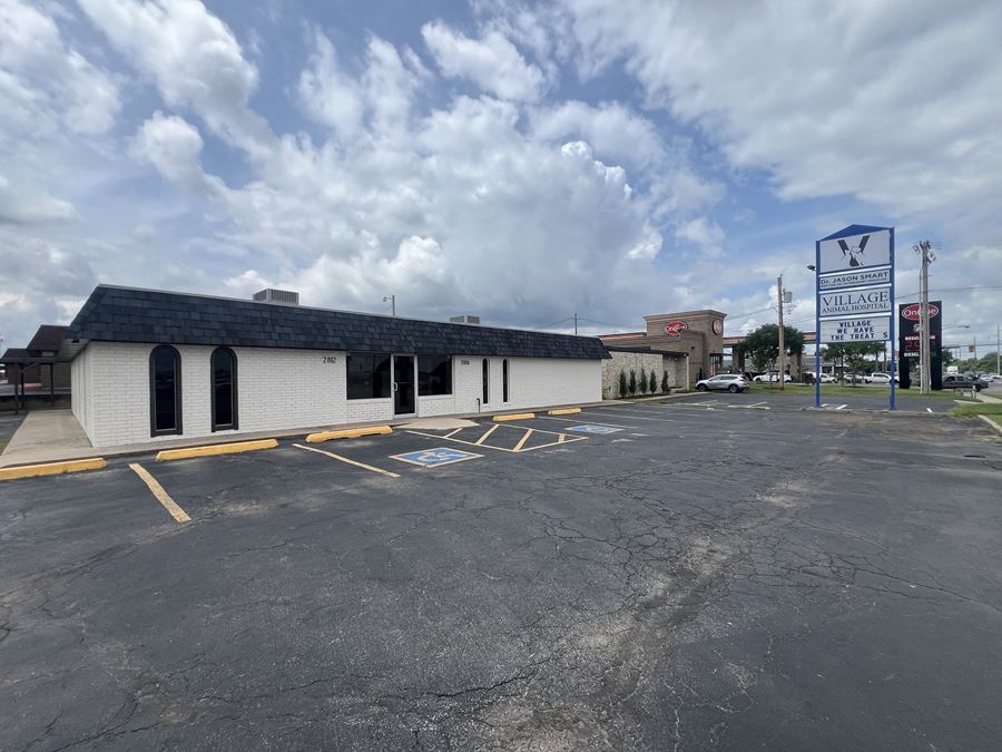 2812 W Hefner Rd