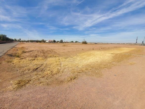 3.4 Acres for Office For Sale in Casa Grande