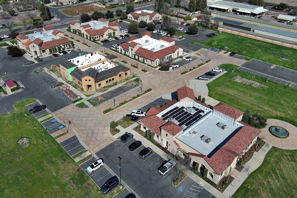 Tuscan Plaza