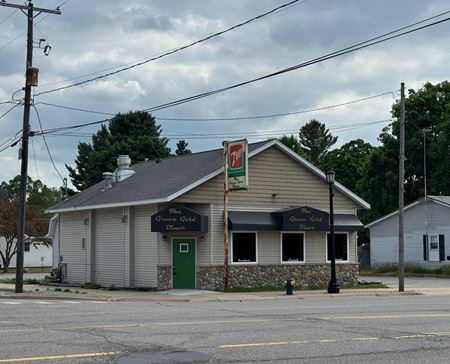 Photo of commercial space at 201 W 7th St in Evart