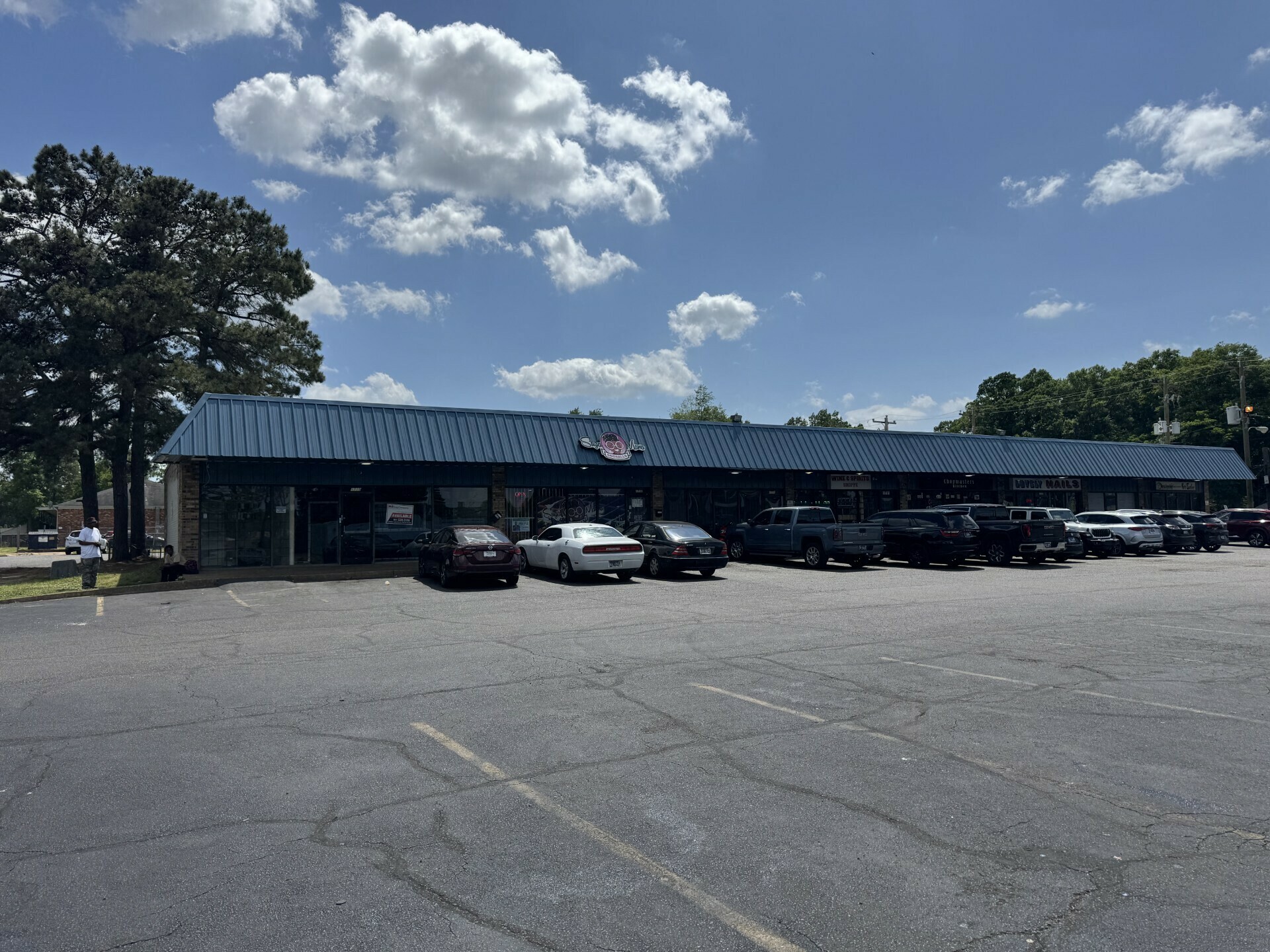 1715 E Holmes Rd, Memphis, TN 38116