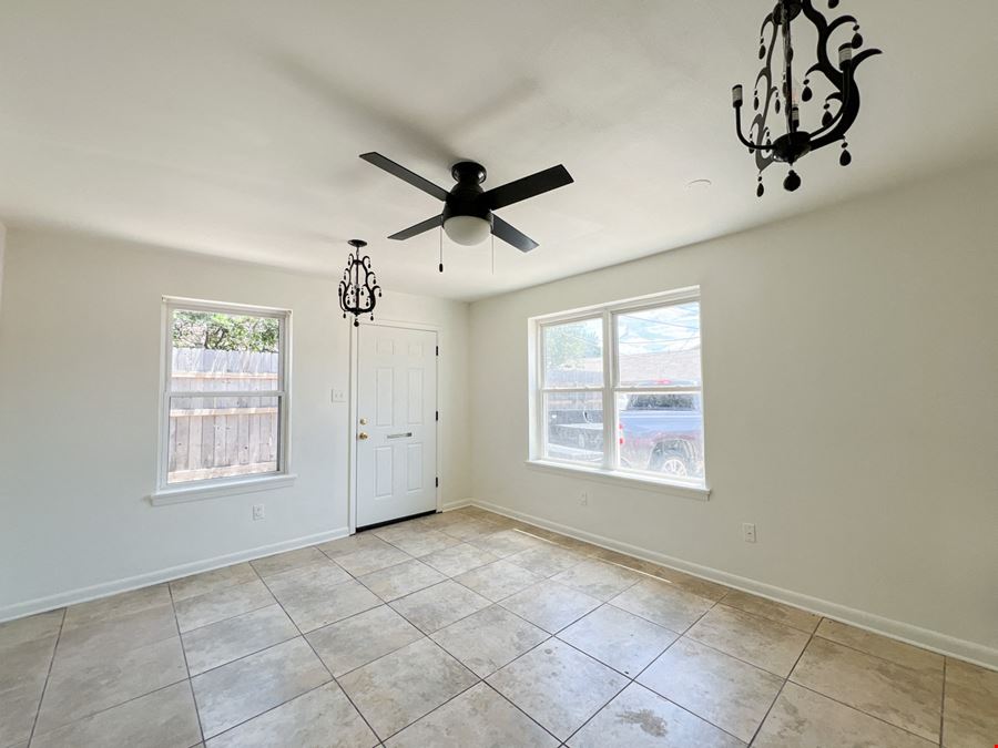 ±900 SF Metairie Office Near Lakeside Shopping Center