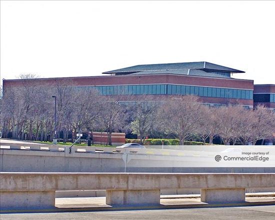 Microsoft Technology Center Building Lc2 7100 State Highway 161 Irving Tx Office Building