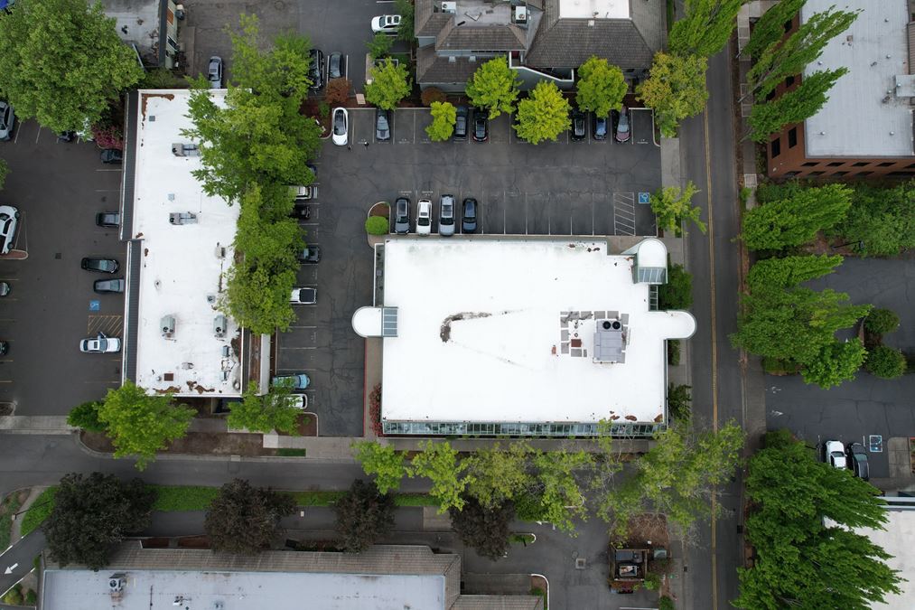 100% Leased Investment in Lake Oswego