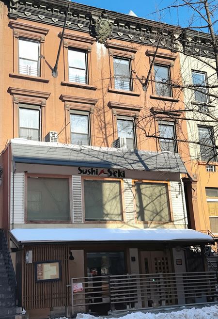 Retail space for Rent at 365 W 46th St in New York