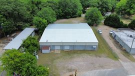 105 E Newberry Ave