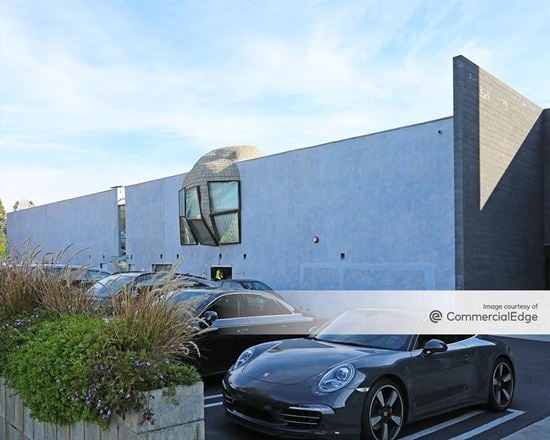 Conjunctive Points - What Wall & 3520-3526 Hayden Avenue
