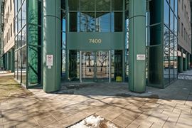 7400 des Galeries d'Anjou