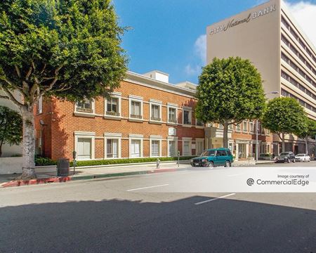 Office space for Rent at 436 North Roxbury Drive in Beverly Hills