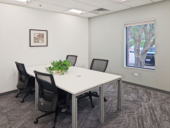 Regus - Libertyville - S Milwaukee