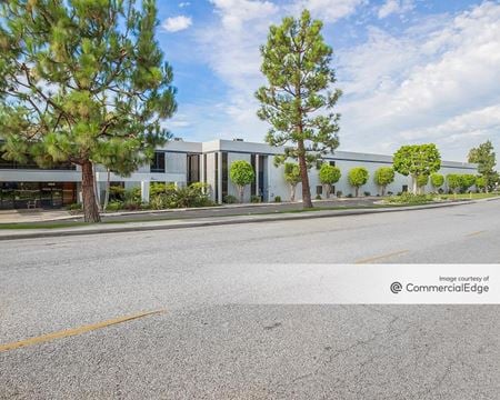 Industrial space for Rent at 540 North Oak Street in Inglewood
