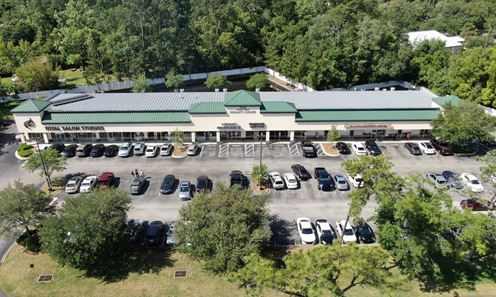 Hogan's Corner Shopping Center