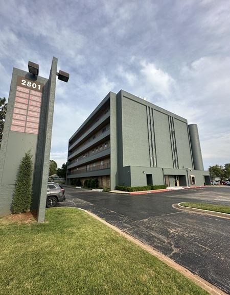 Office space for Sale at 2801 Parklawn Drive in Midwest City