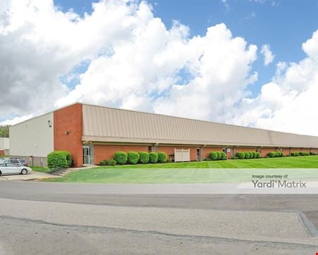 Industrial space for Rent at 7620 Hub Pkwy in Valley View