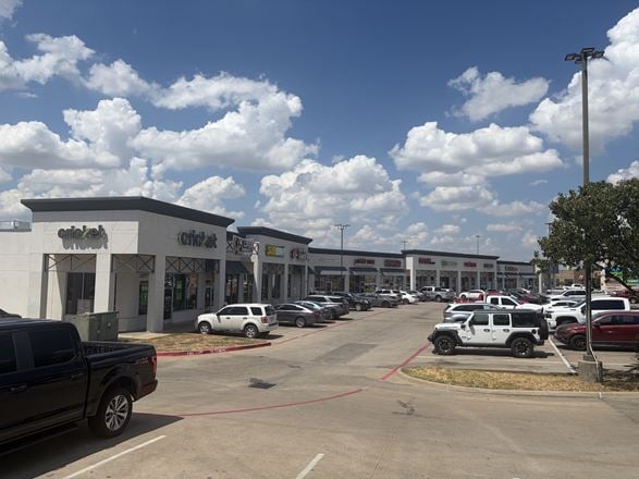 Pinnacle Park Plaza