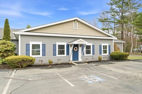 Rare Bedford Flex Opportunity, Income and Owner User Potential
