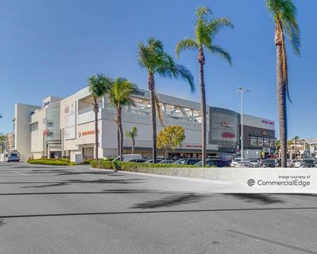 Retail space for Rent at 2800 North Main Street in Santa Ana