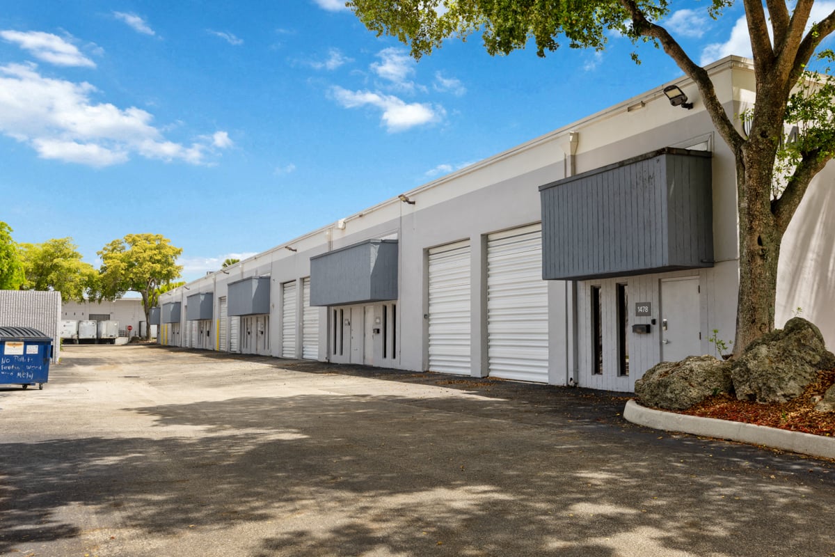 2,130 SF Industrial Space in Doral, FL Photo
