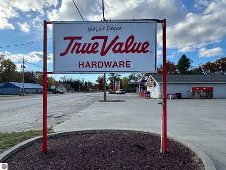 Retail space for Sale at 2111 Greenwood Road in Prescott