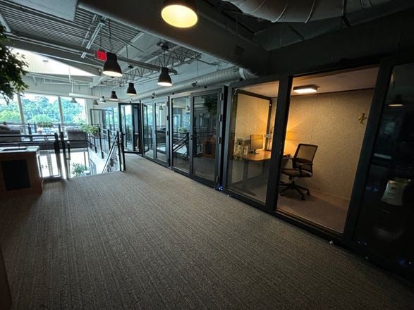 LionShare Cowork - Harbour Village