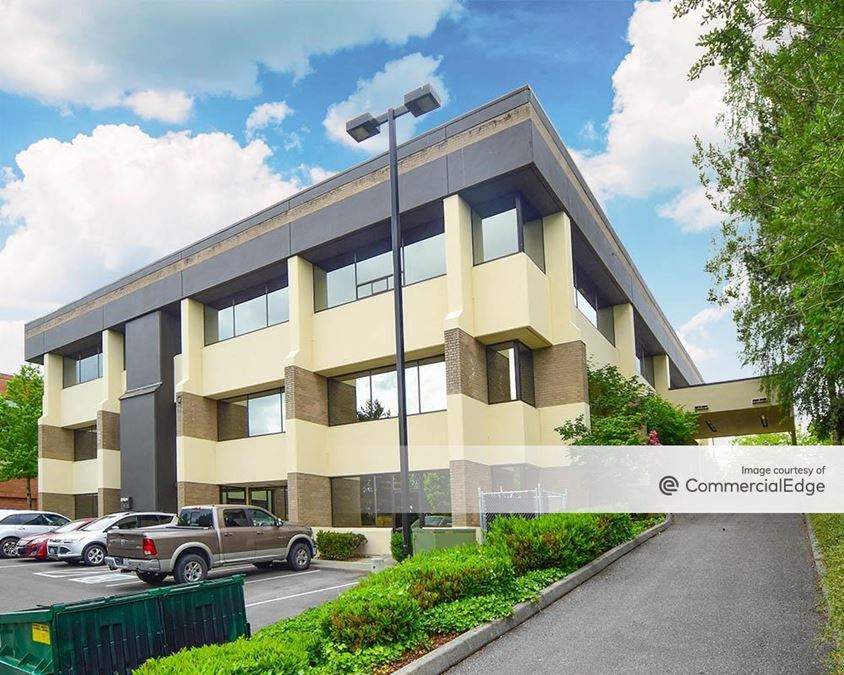 Lynnwood Financial Center 19009 33rd Avenue West, Lynnwood, WA