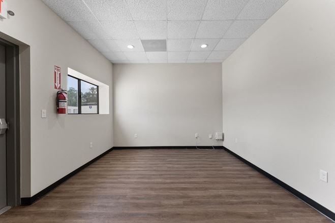 Building 7 - 25533 Richards Rd - Sublease
