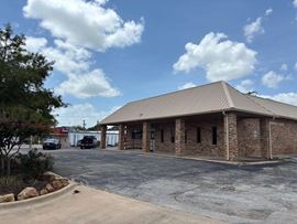 1803 Greenfield Plaza 