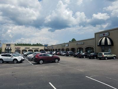 Le Pavilion Shopping Center