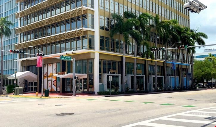 Restaurant/Retail walking distance to New Miami Beach Convention Center