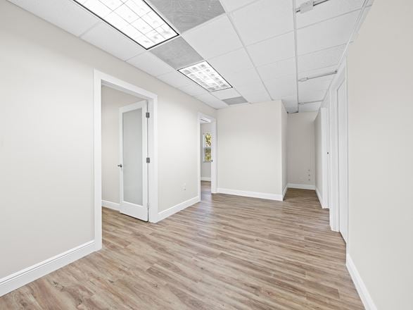 2803 E Commercial Blvd