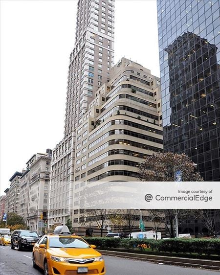 Retail space for Rent at 505 Park Avenue in New York