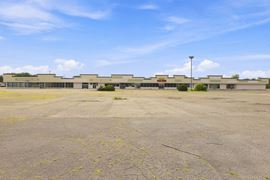 Bay Square Shopping Center | ±104,899 SF Value-Add Retail
